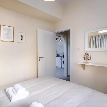 The Joy - Centre One Bedroom Flat * 拉纳卡